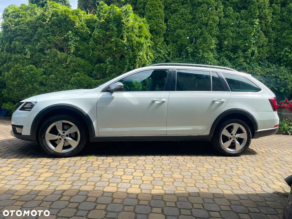 Skoda Octavia 2.0 TDI 4x4 DSG Scout - 3