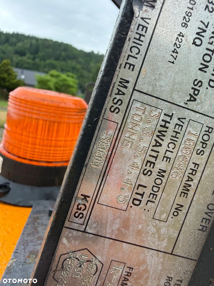 Thwaites MACH Wozidło Budowlane-Rolnicze. Wózek z Obrotową Kolebą. 3 tony ładowność. 4x4. Silnik YANMAR 4 cylindry 50 km. Jazda 3 prędkości. Maszyna w ładnym stanie z Norweskiego Gospodarstwa! Ani deka luzów i wycieków! Pełny Oryginał. Hamulce brzytwa. Serwisy w DEKRA. Maszyna Woziła lekkie ładunki. Wielka Okazja. Wszystko w pełnym Oryginale. Opony Oryginał. Oświetlenie Fabryczne!  Mocny Silnik 4 cylindry. OKAZJA TANIO - 23