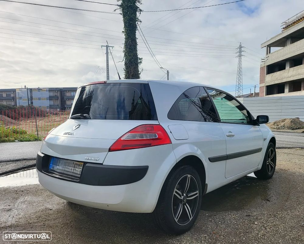 Renault Mégane 1.5 Dci - 6