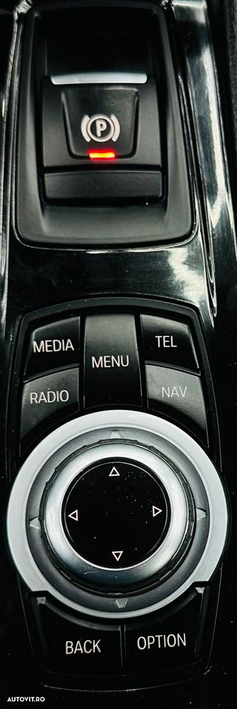 BMW Seria 2 218d - 23