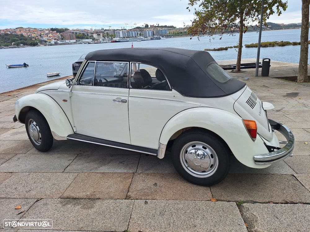 VW Carocha Cabrio - 1
