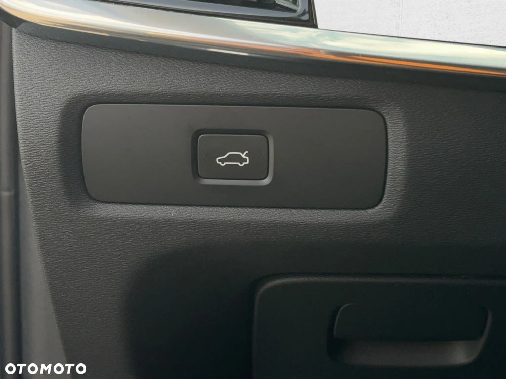 Volvo V90 Cross Country B5 D AWD Ultimate - 17