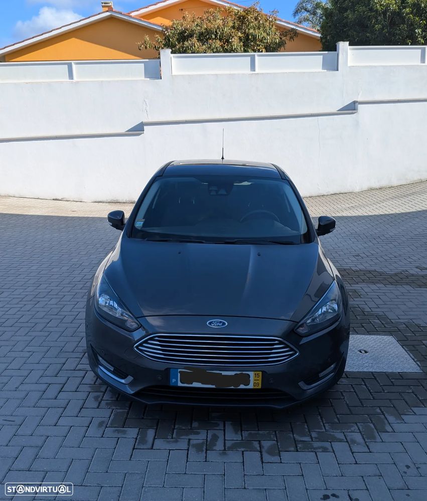 Ford Focus - 1