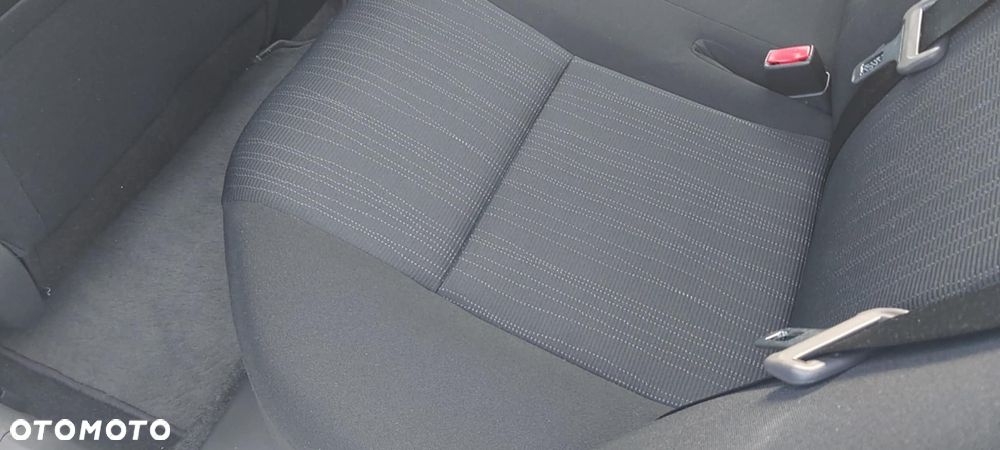 Toyota Corolla 1.6 VVT-i Premium - 13