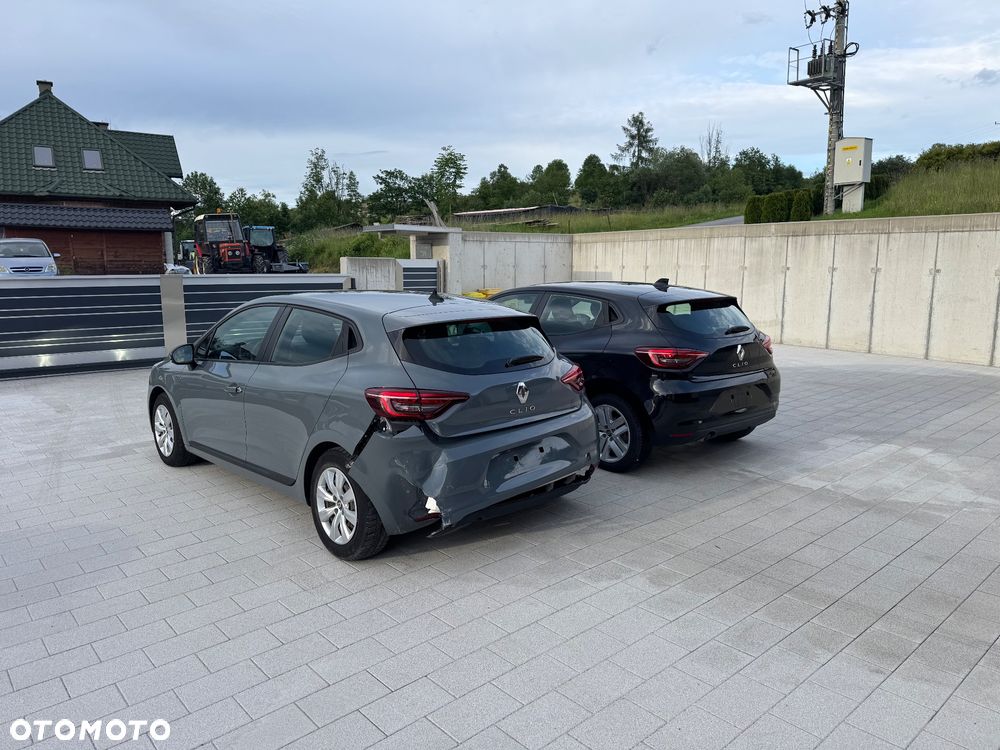 Renault Clio - 8