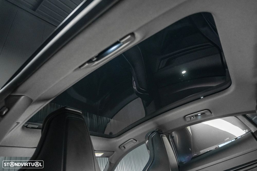Porsche Taycan Standard - 26