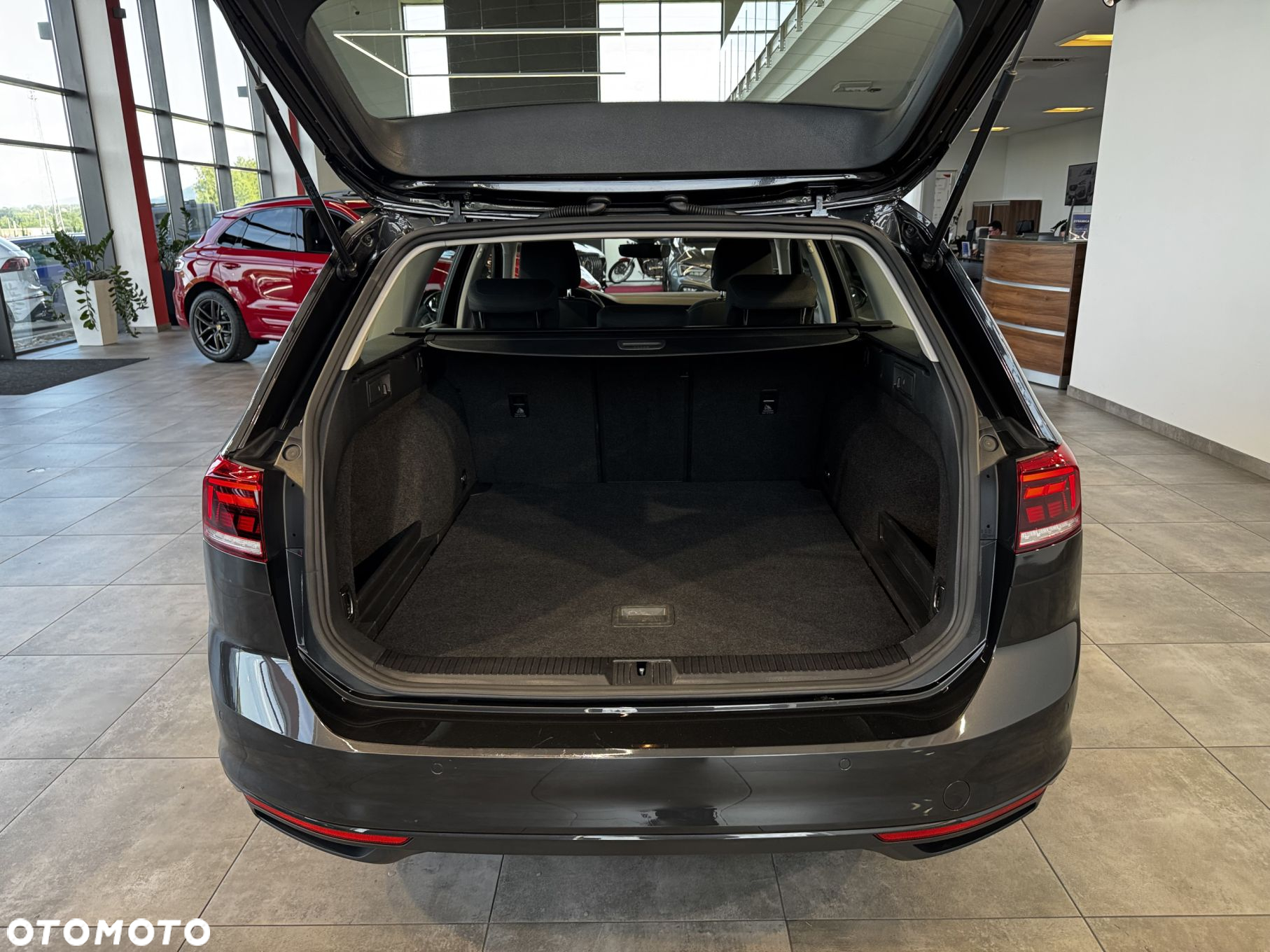 Volkswagen Passat - 13