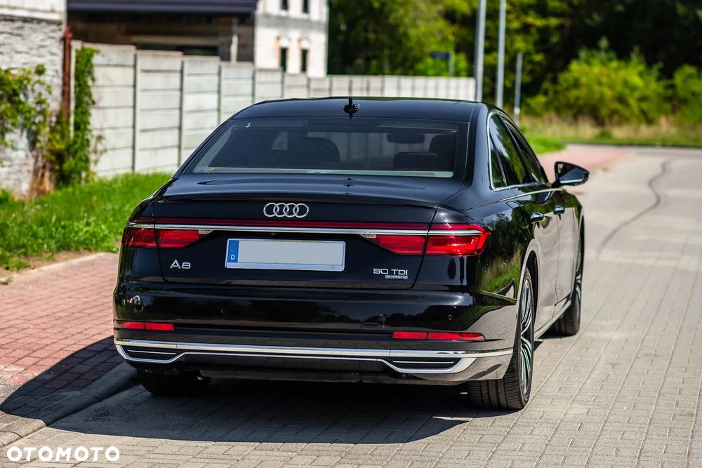 Audi A8 - 7
