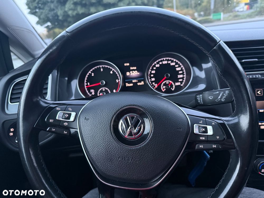 Volkswagen Golf - 9