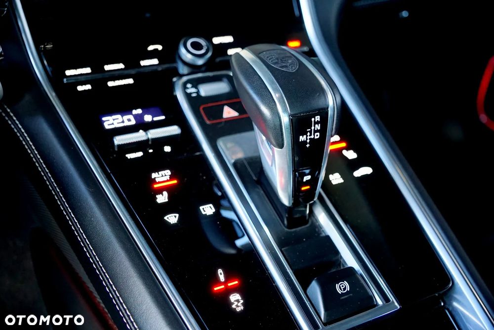 Porsche Panamera GTS - 38