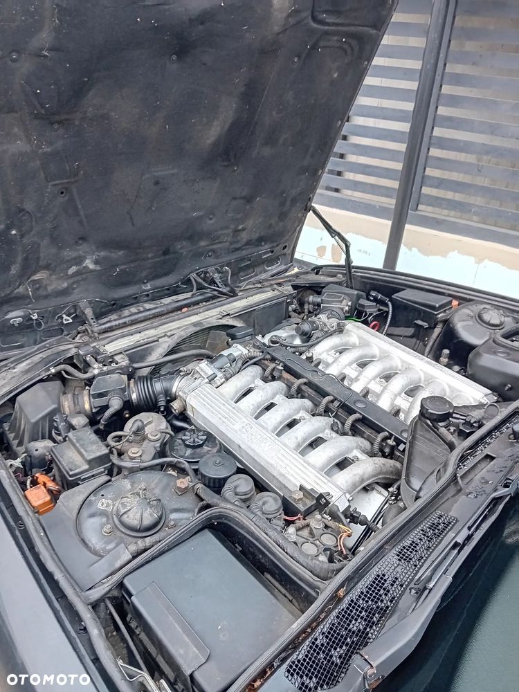 BMW Seria 7 750iL - 5