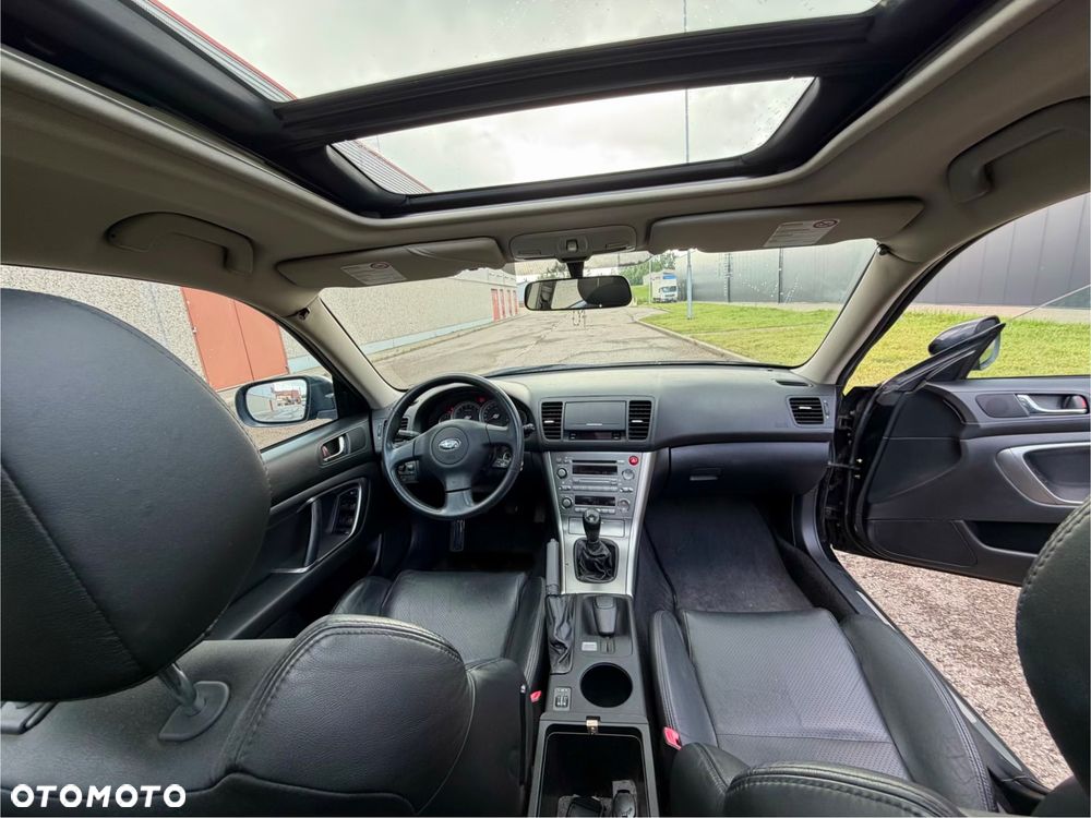 Subaru Legacy 2.0i MT - 13