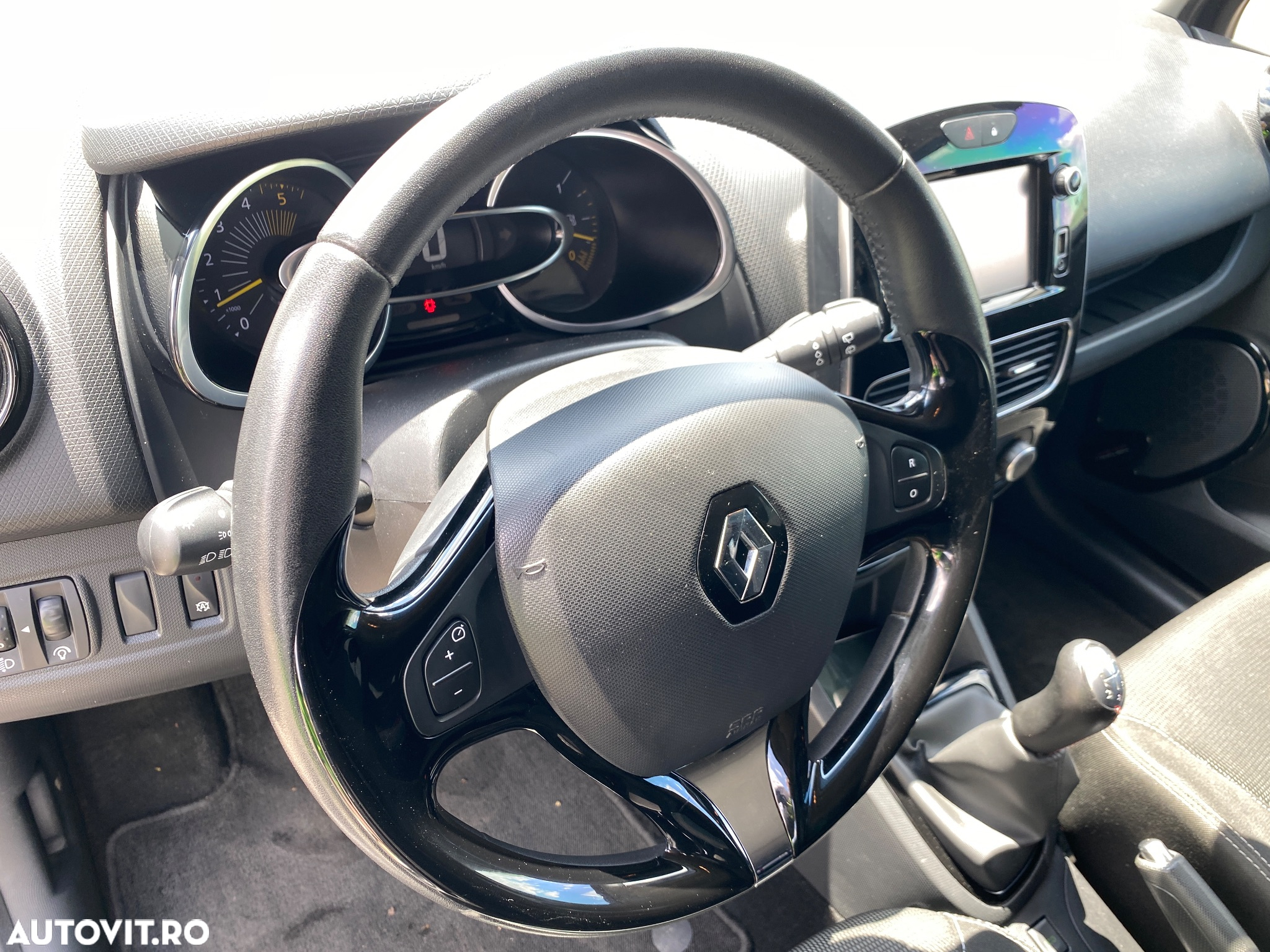 Renault Clio - 9