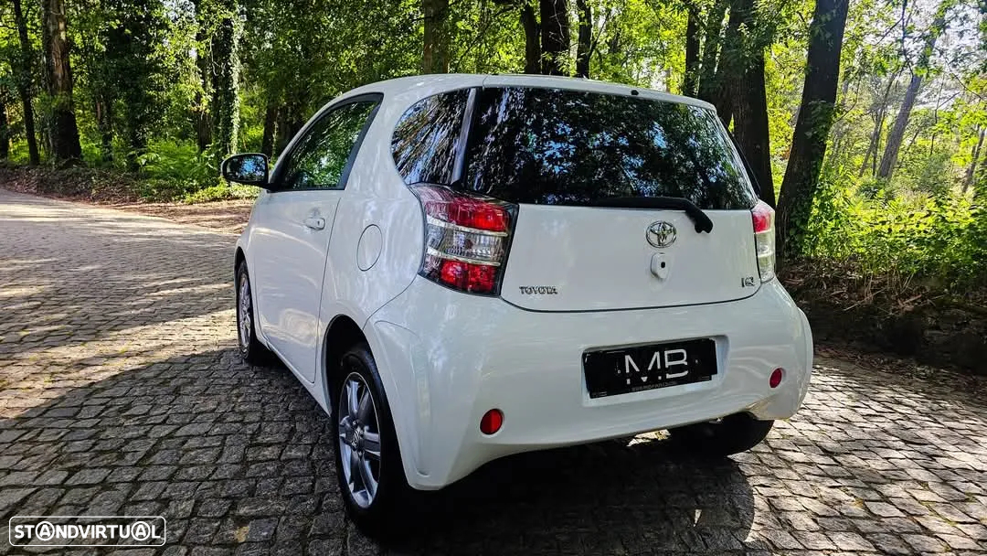 Toyota iQ 1.0 VVT-i Essential+AC - 20