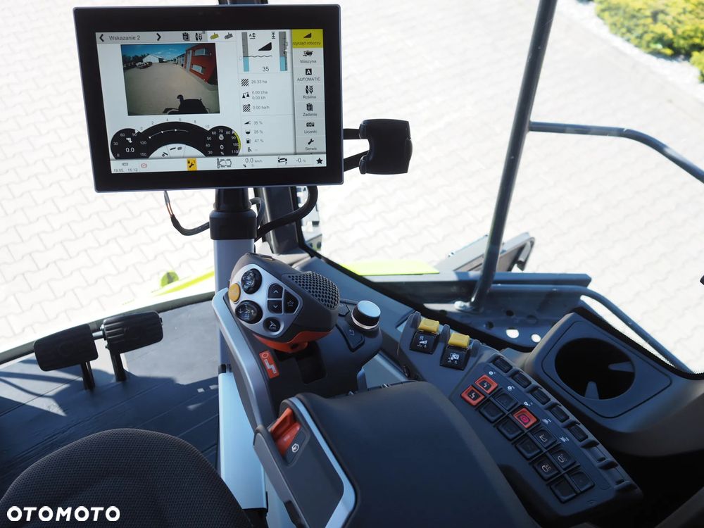 Claas Trion 650 + V770 - 6