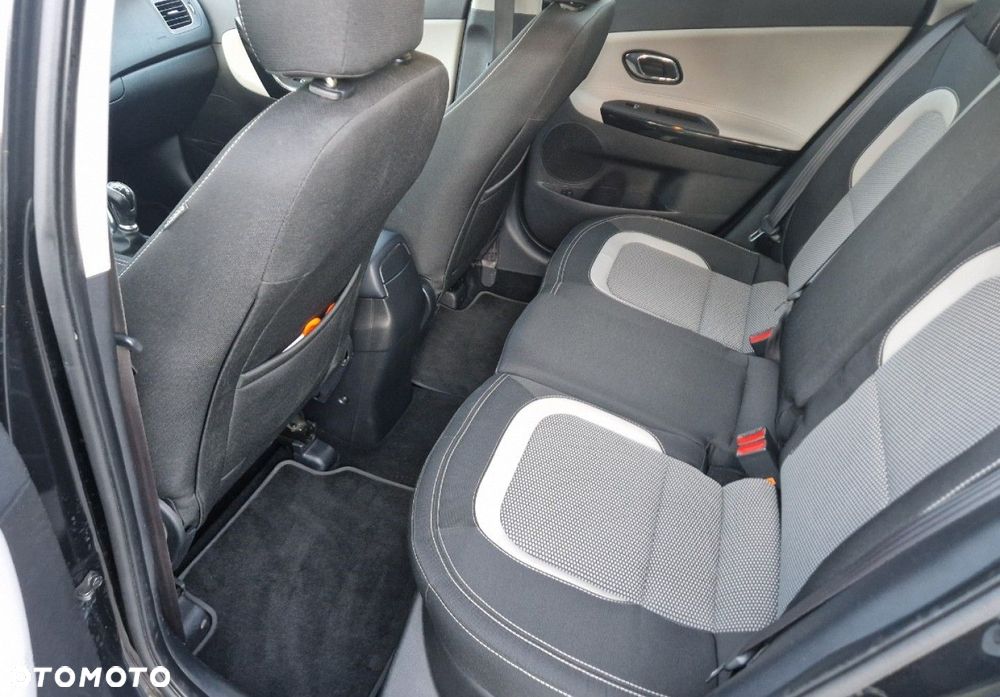 Kia Ceed 1.6 GDI Fifa World Cup Edition - 28
