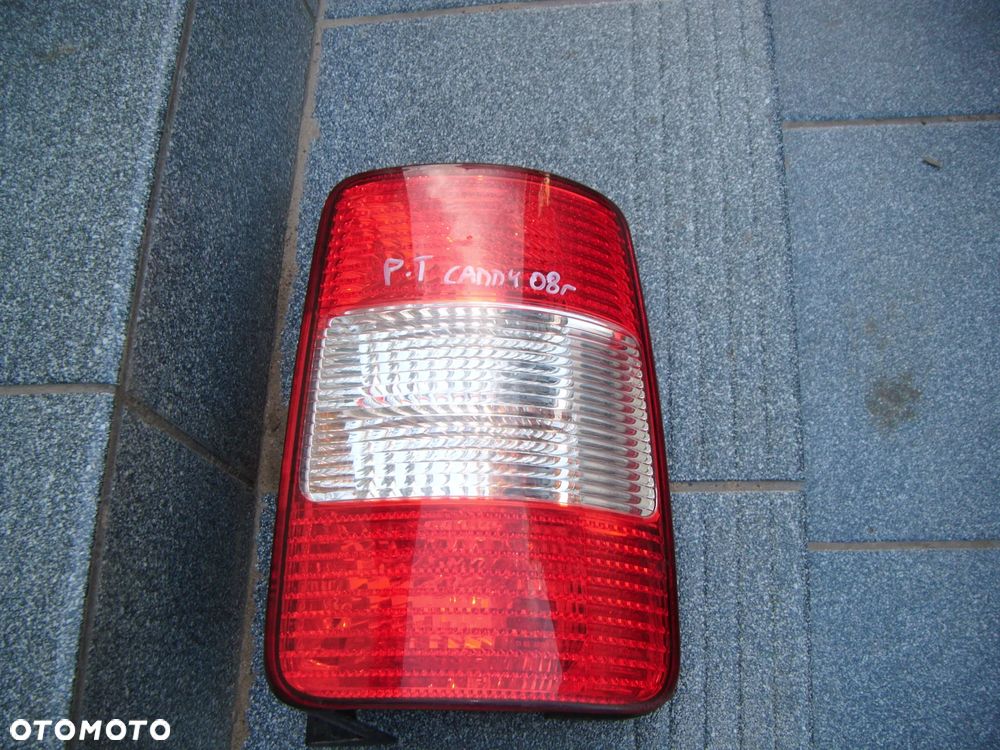 vw caddy 3 08r lampa prawy tył - 1