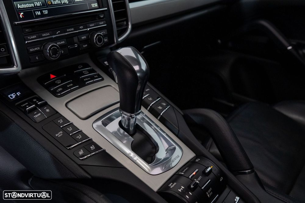 Porsche Cayenne Platinum Edition - 24