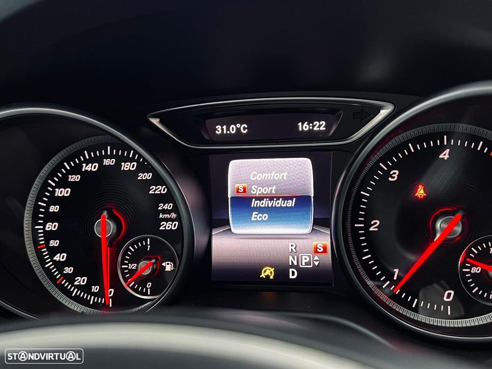Mercedes-Benz CLA 180 d Shooting Brake Urban Aut. - 28