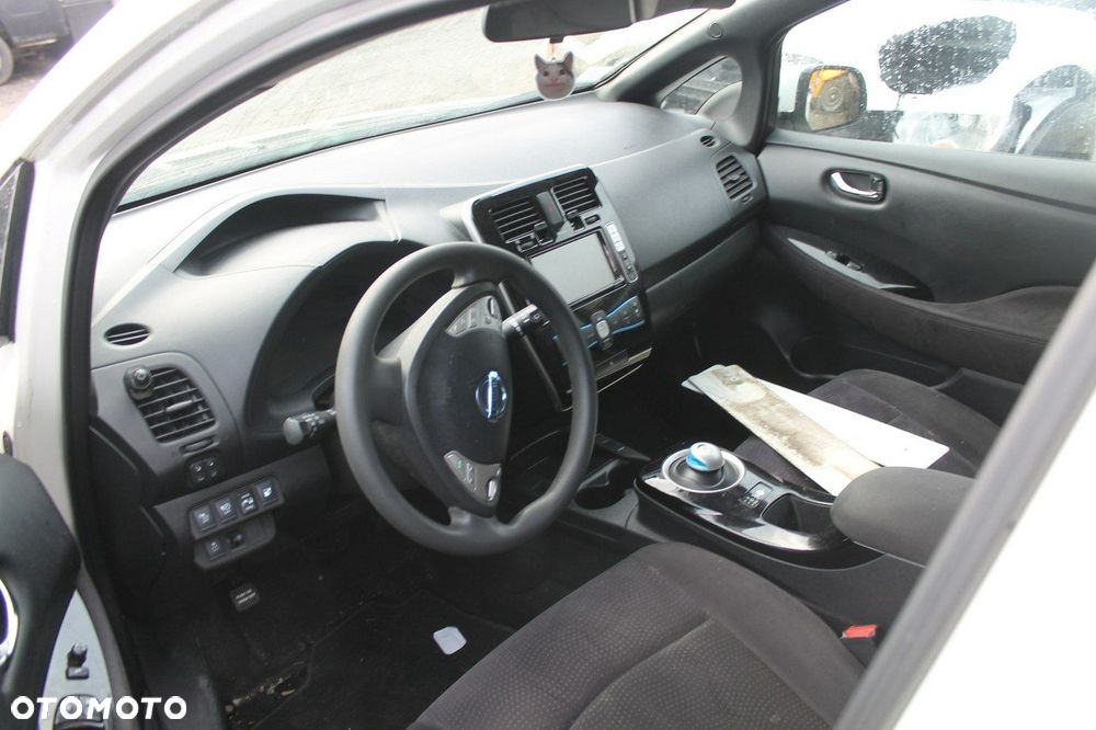 Nissan Leaf - 5