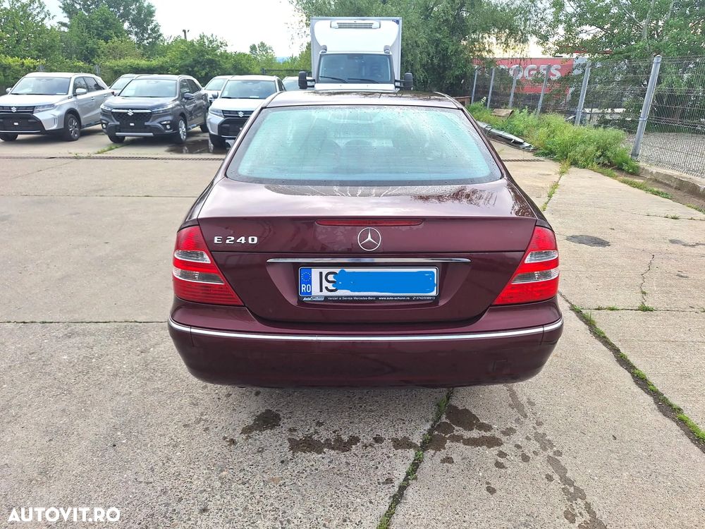 Mercedes-Benz E - 11