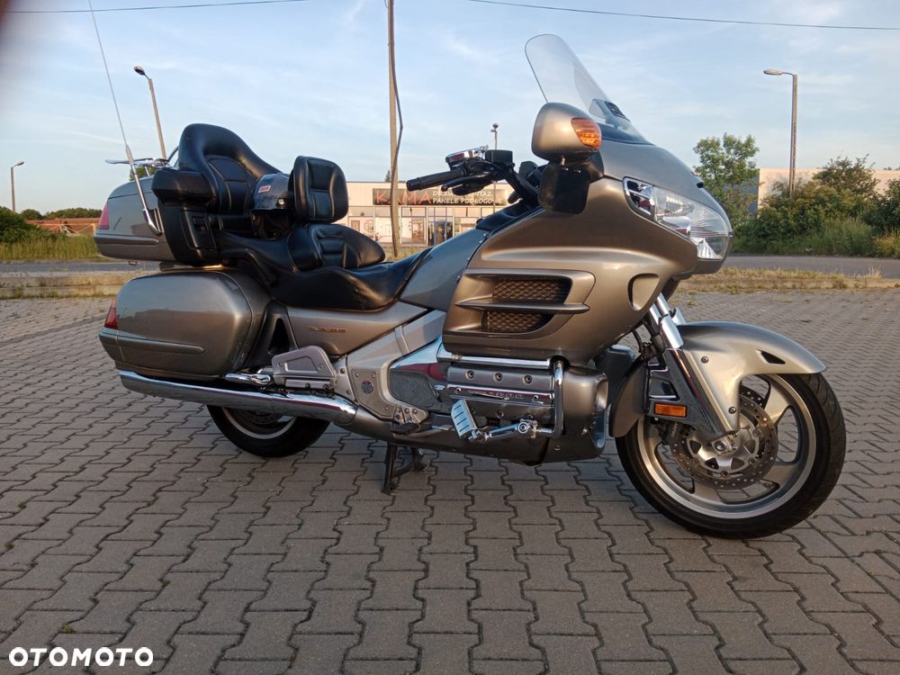 Honda GL - 4