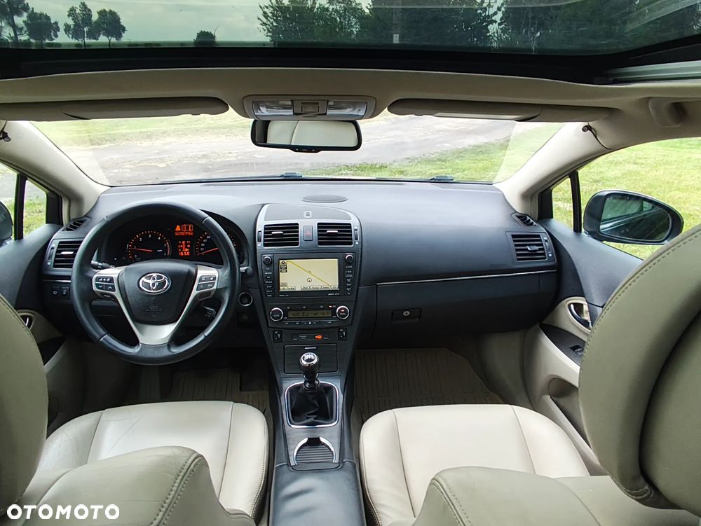 Toyota Avensis 2.2 D-4D Sol - 4