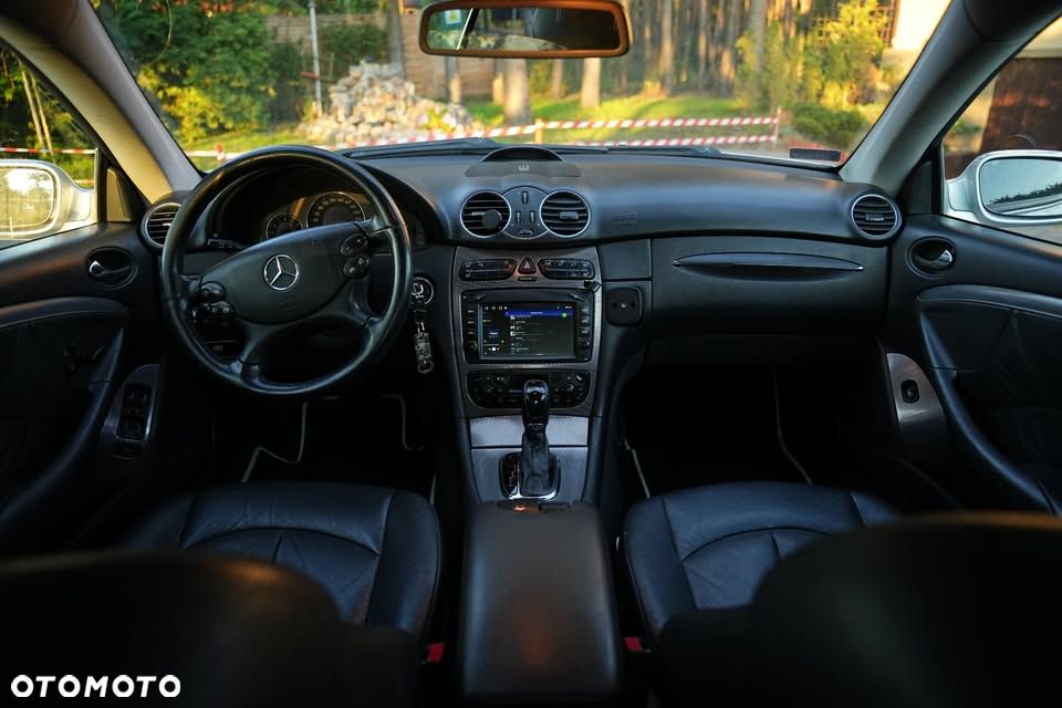 Mercedes-Benz CLK - 6