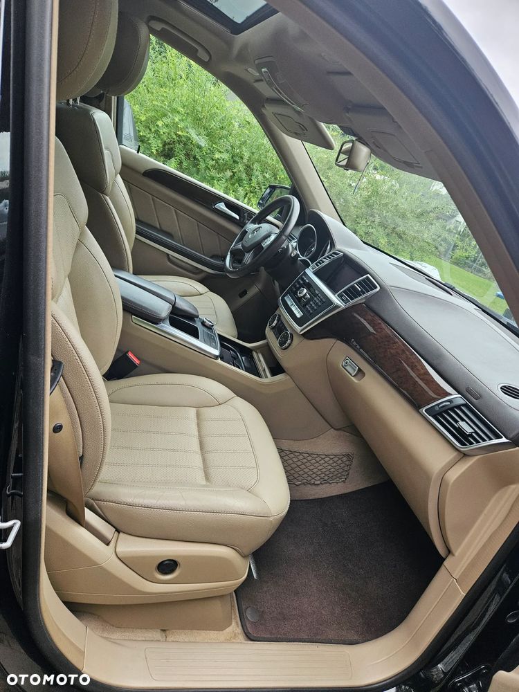 Mercedes-Benz GL 500 4-Matic - 11