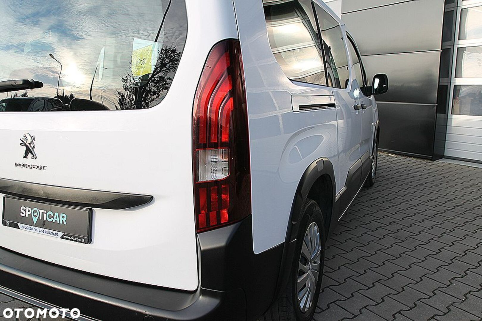 Peugeot Rifter - 8