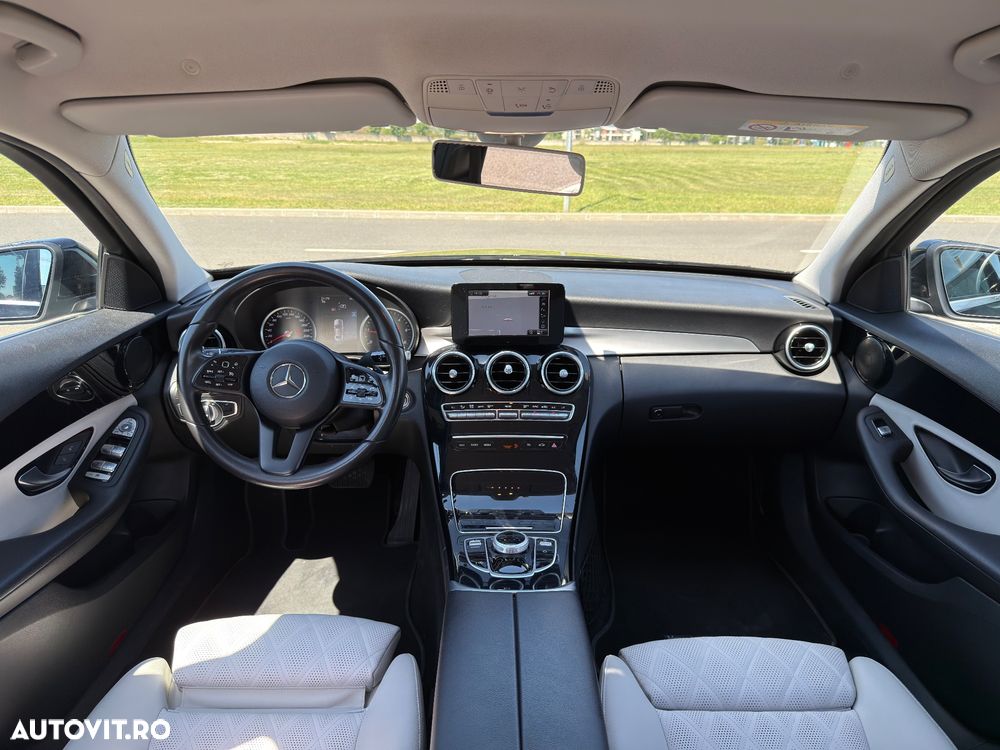 Mercedes-Benz C - 9