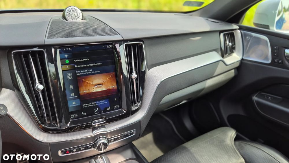 Volvo XC 60 T5 AWD R-Design - 10