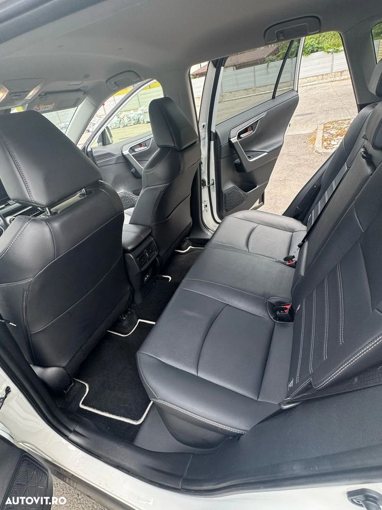 Toyota RAV4 2.5 VVT-iE 4x4 Luxury - 14