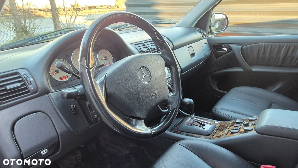 Mercedes-Benz ML - 29