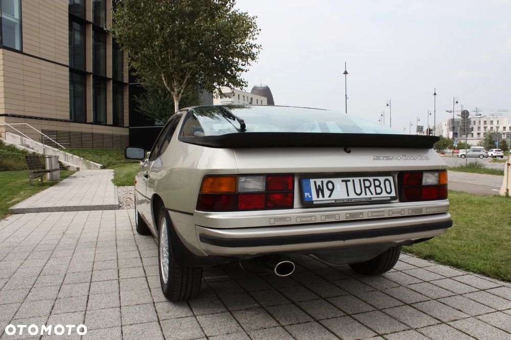 Porsche 924 - 13