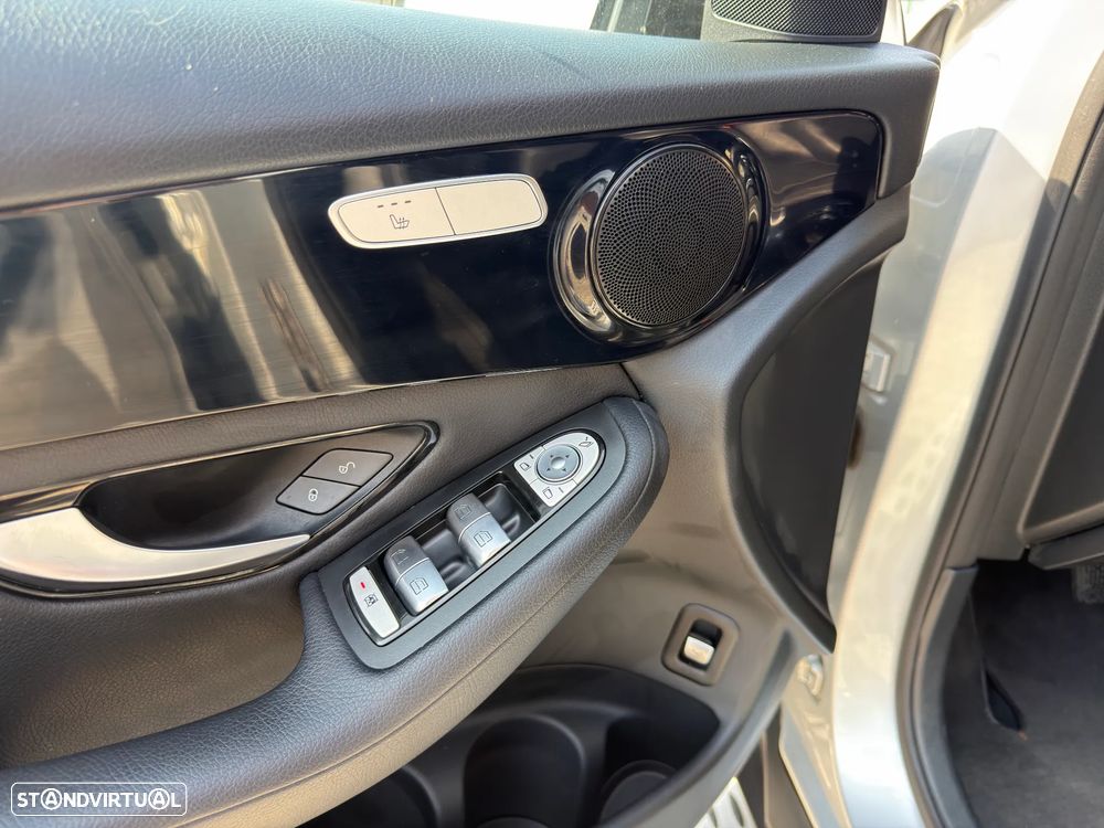 Mercedes-Benz GLC 220 d 4Matic 9G-TRONIC AMG Line - 11