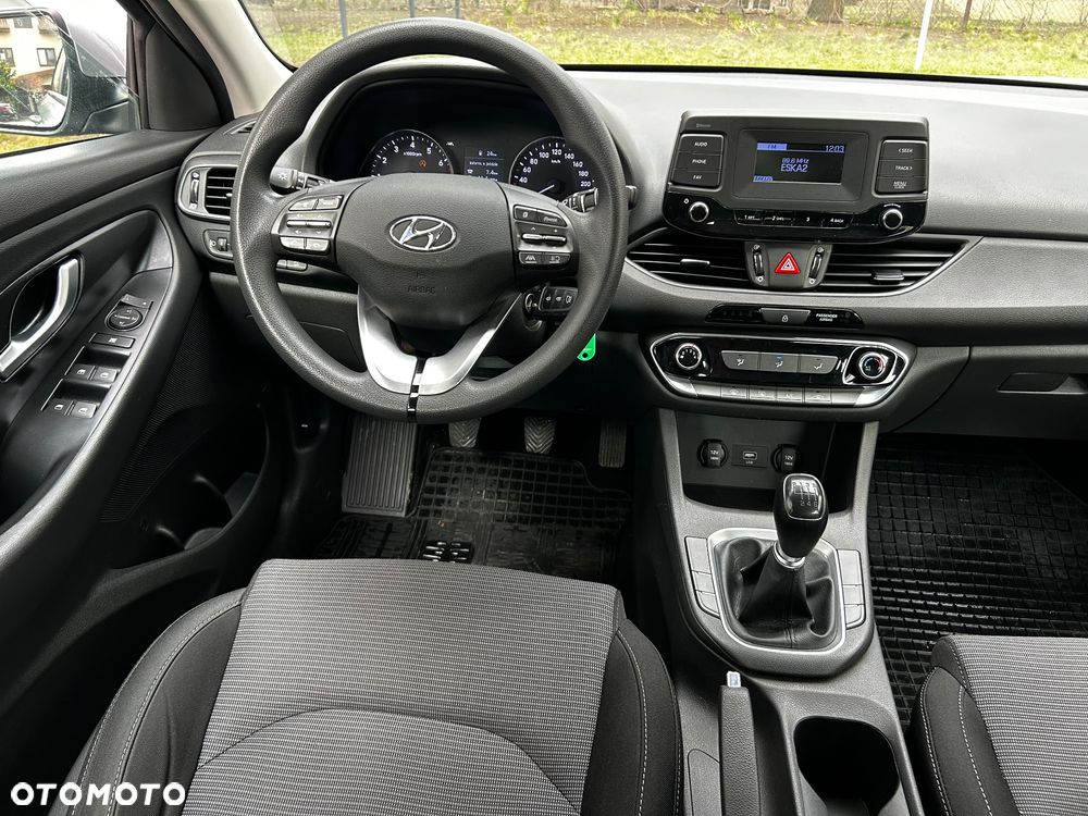 Hyundai i30 1.5 DPI Classic + - 11