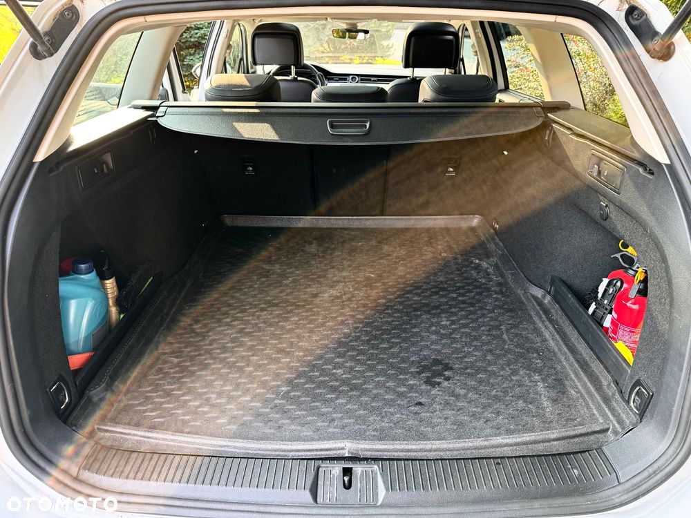 Volkswagen Passat Variant 1.8 TSI BMT Highline DSG - 17