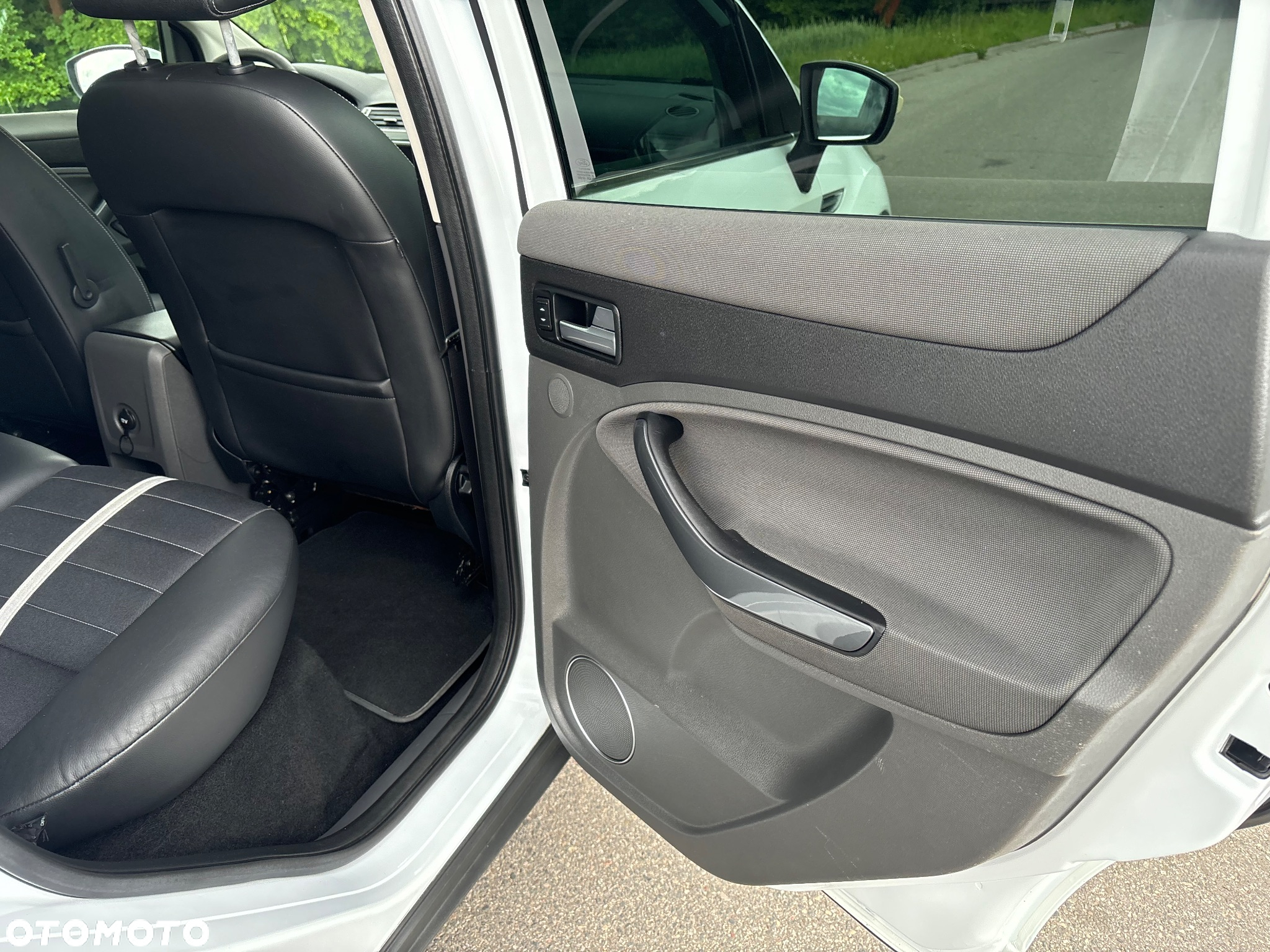 Ford Kuga 2.0 TDCi 4x4 Individual - 23