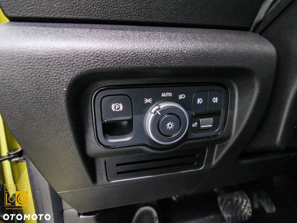 Mercedes-Benz Klasa T 180 d Progressive - 33