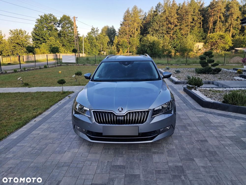 Skoda Superb 2.0 TDI SCR 4x4 Style DSG - 1