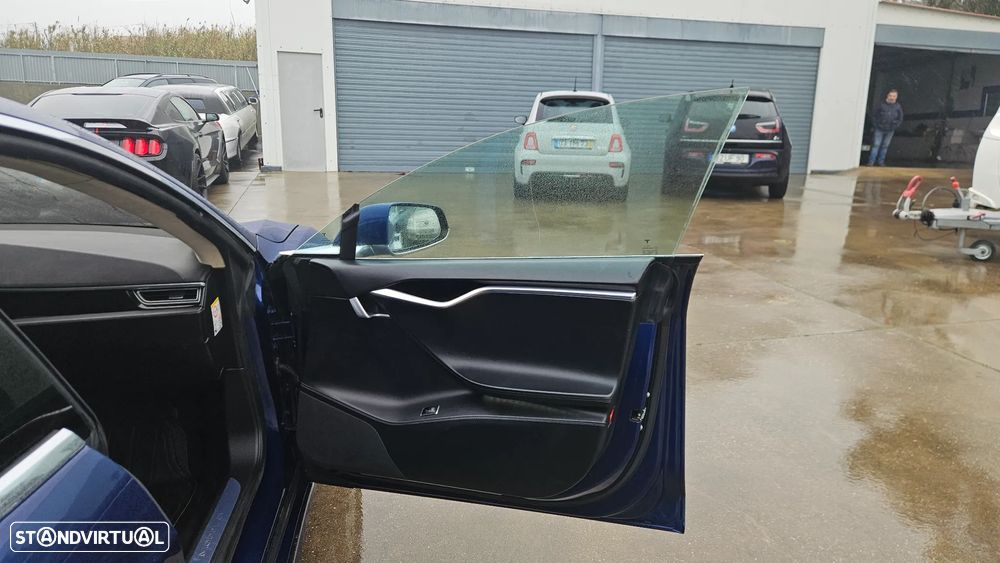 Tesla Model S Standard - 23