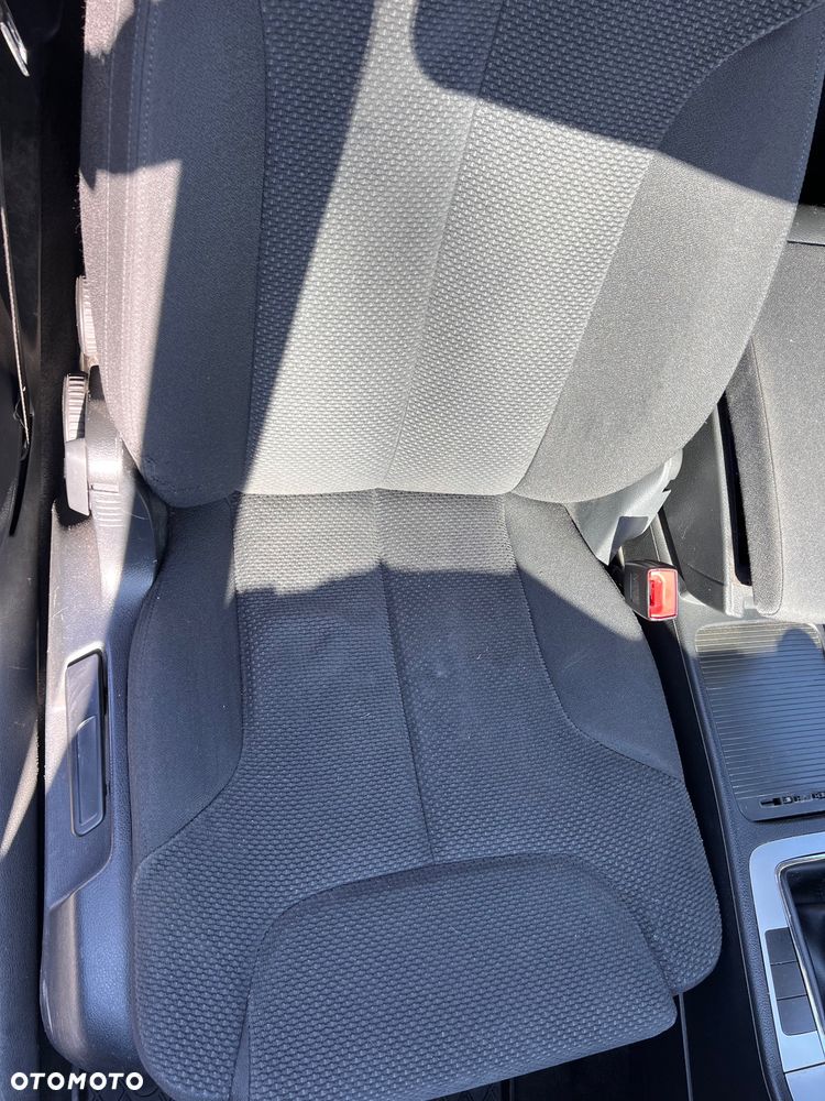 Volkswagen Passat 2.0 TDI DPF Comfortline - 15