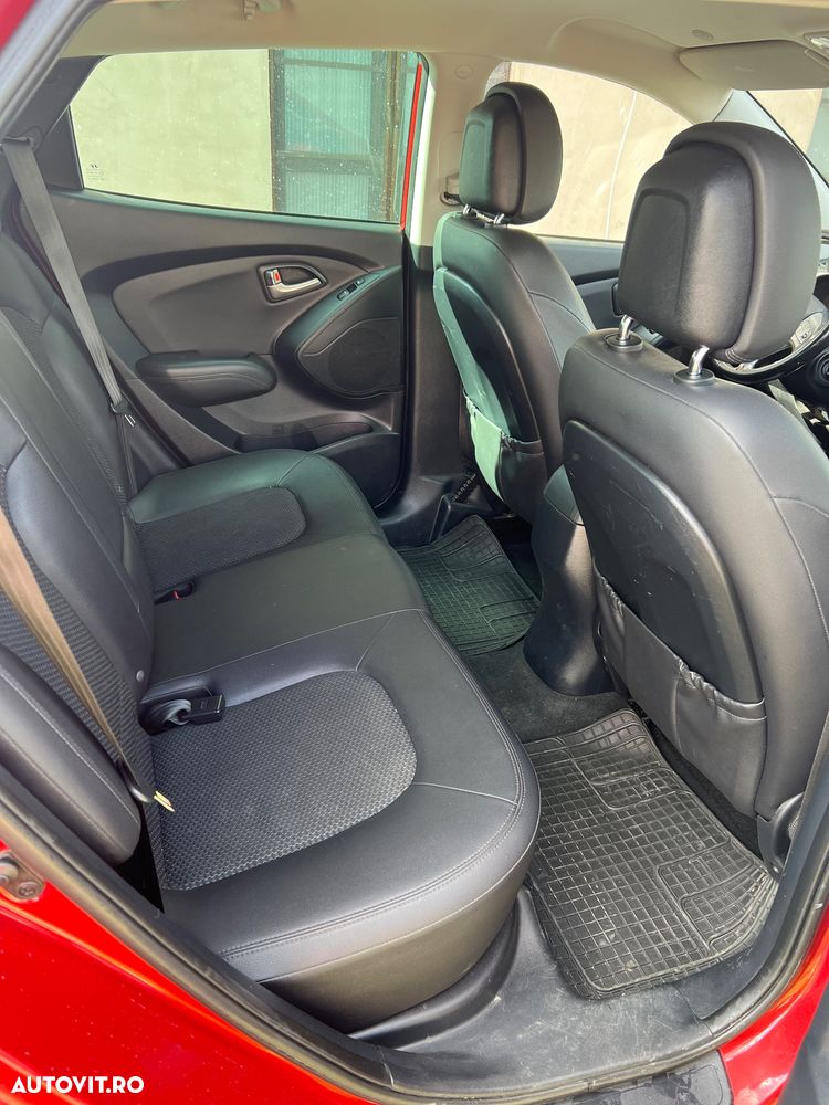 Hyundai ix35 2.0 CRDI High 4WD GLS Aut. Premium - 12
