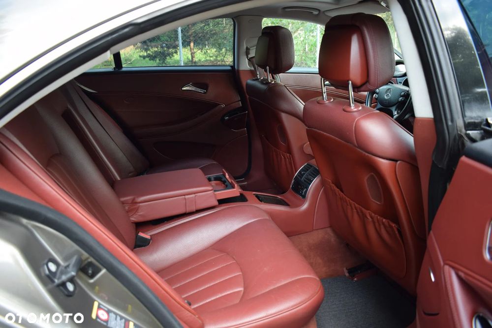 Mercedes-Benz CLS 320 CDI - 11
