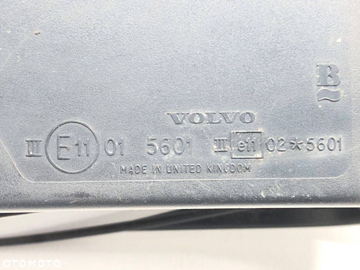 LUSTERKO PRAWY - 303.00 PLN - VOLVO V70 II (285) 1999 - 2008 2.4 T AWD 147 kW [200 KM] benzyna 2001 - 4