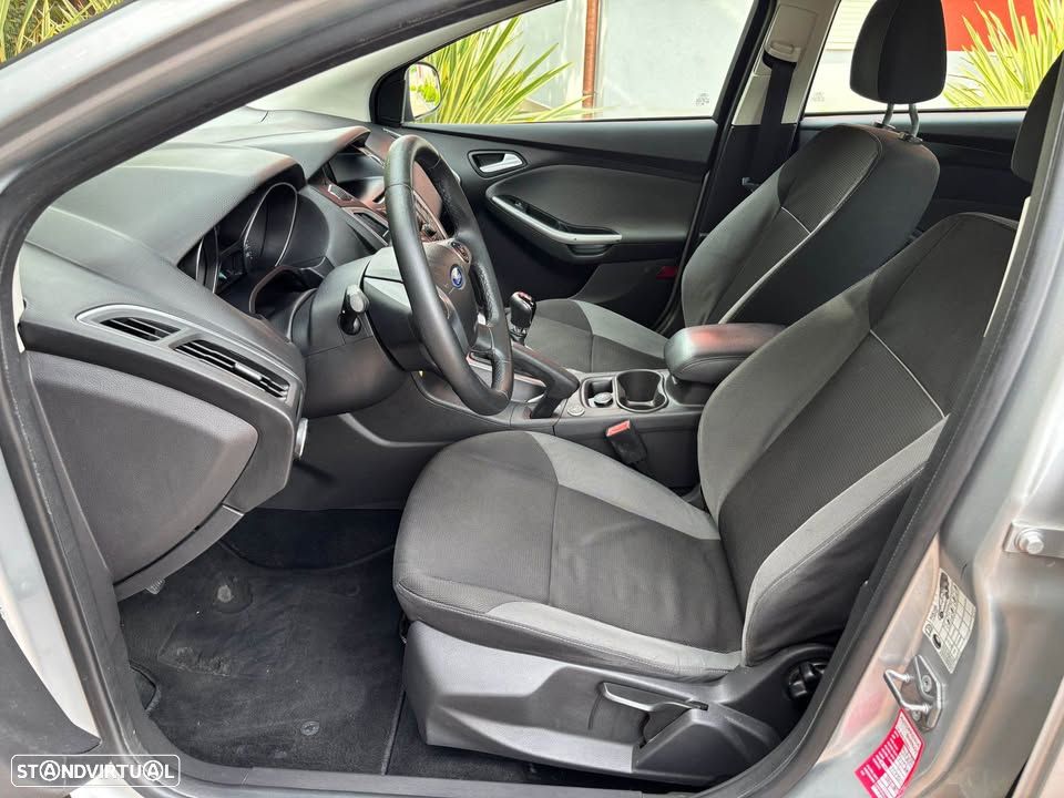 Ford Focus 1.5 TDCi Titanium ECOnetic - 6