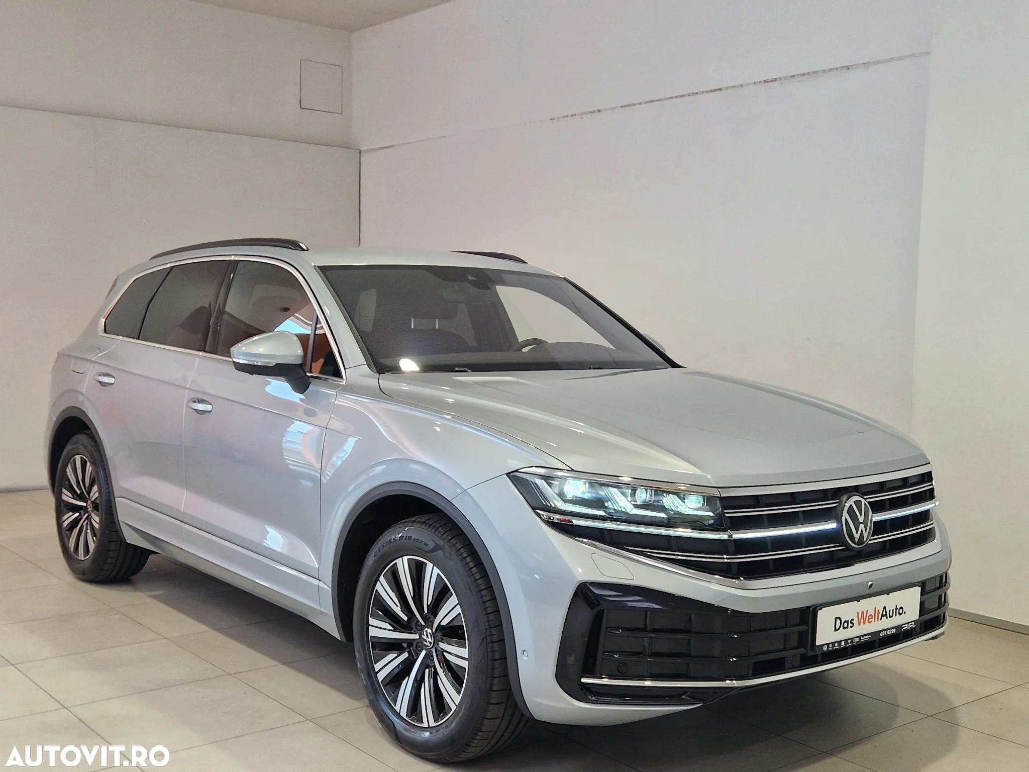 Volkswagen Touareg V6 TDI 4MOTION Elegance - 5