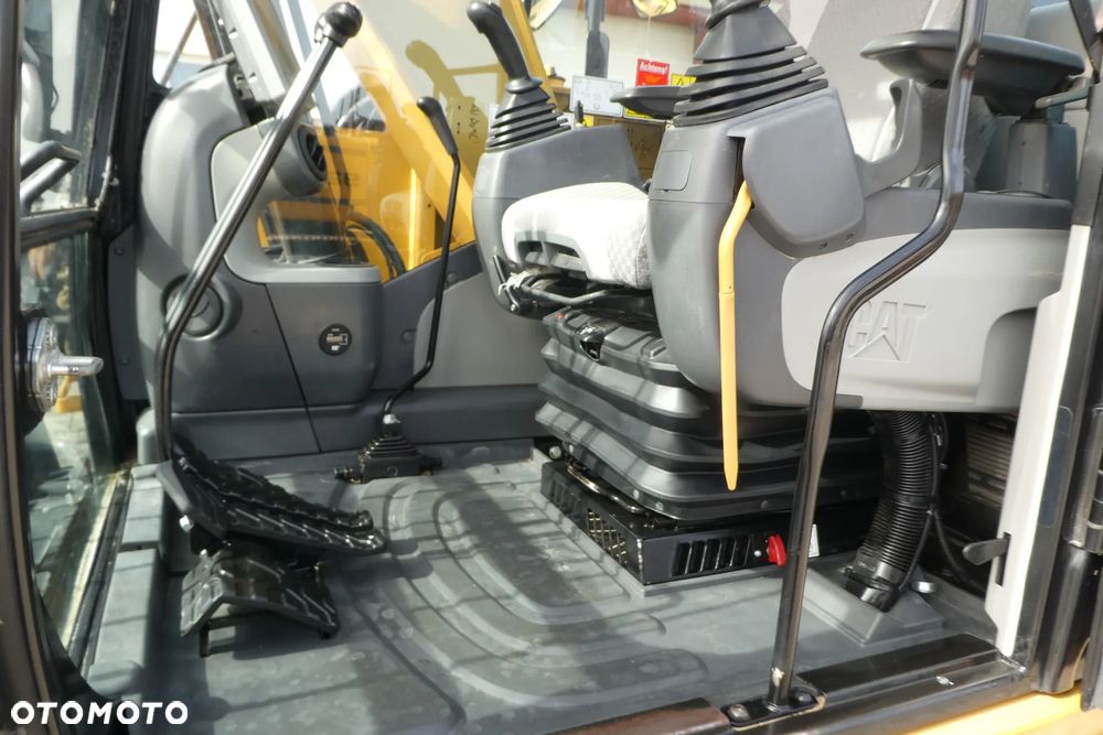 Caterpillar 311F LRR DWIE ŁYZKI - 31