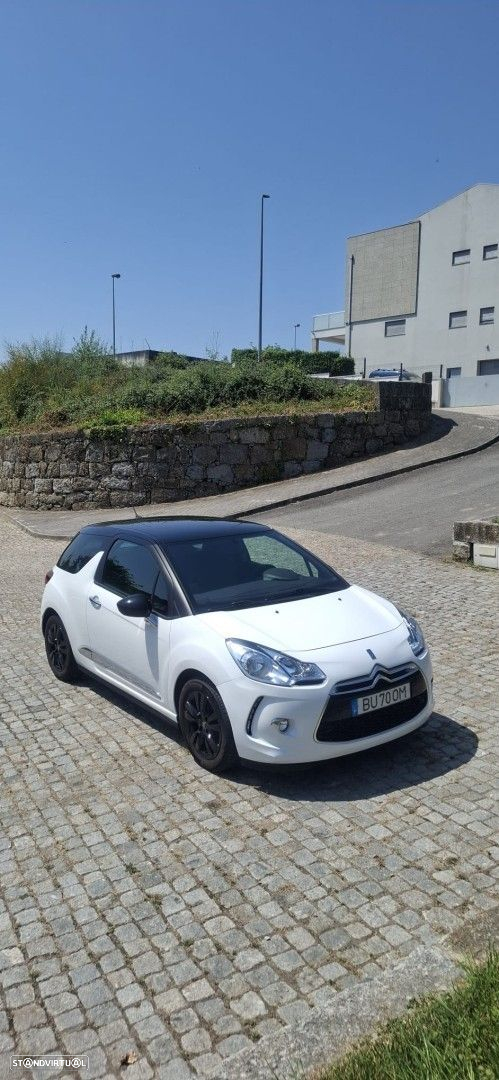 Citroën DS3 1.2 VTi So Chic - 4